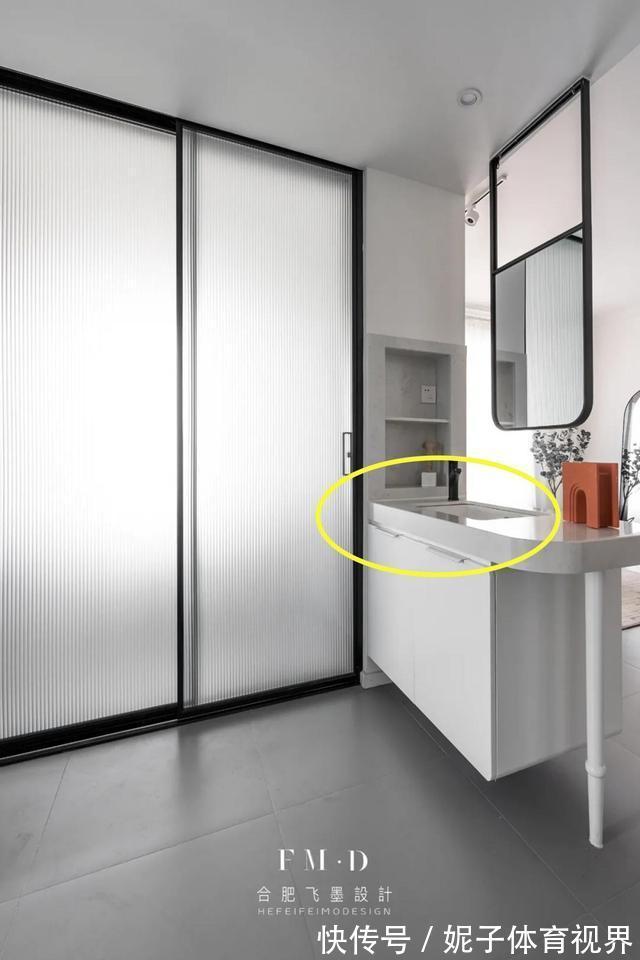 玻璃隔断|户型问题:卫生间门正对玄关客厅,简单点,3套方案不砸墙不移门