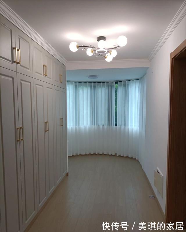 全屋|新房正式装修结束,全屋打扫干净晾着通风中,极简又舒适,很喜欢