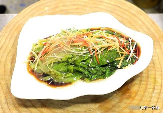 白灼生菜|饭店的白灼生菜清脆入味不发黑,到底是怎么做的,厨师长教你技巧