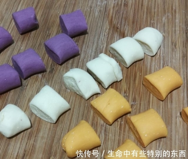 南瓜紫薯棒棒糖馒头,生活多姿多彩,蒸蒸日上