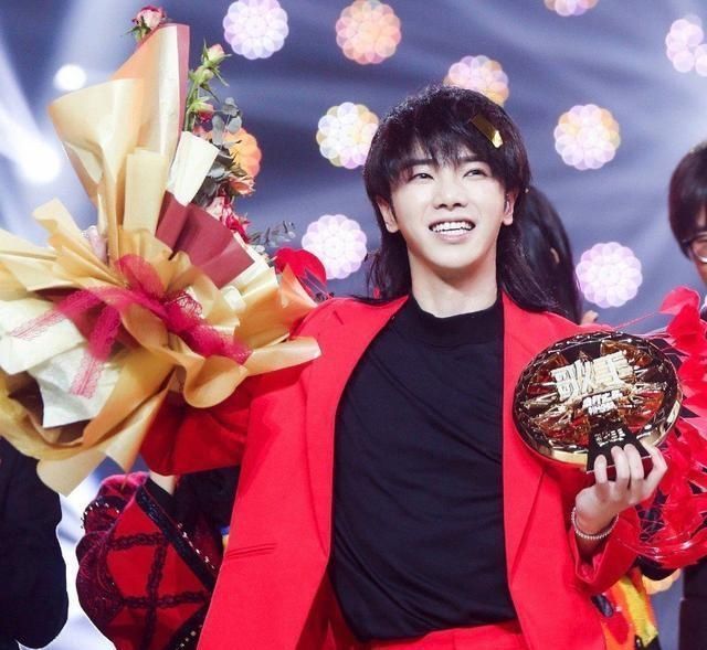 歌手不做了,《好声音》也无下一季,李宇春华晨宇毁了华语乐坛