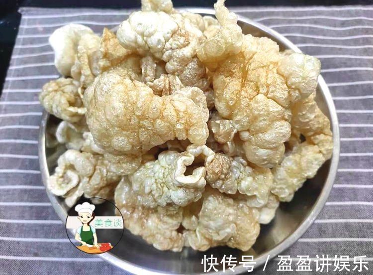 卤猪皮|猪皮别扔掉,学会此做法,一次做10斤存冰箱,随吃随取,好吃省事