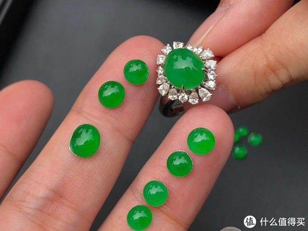 日常总结 篇二：开价18w的小蛋面到底是什么颜色