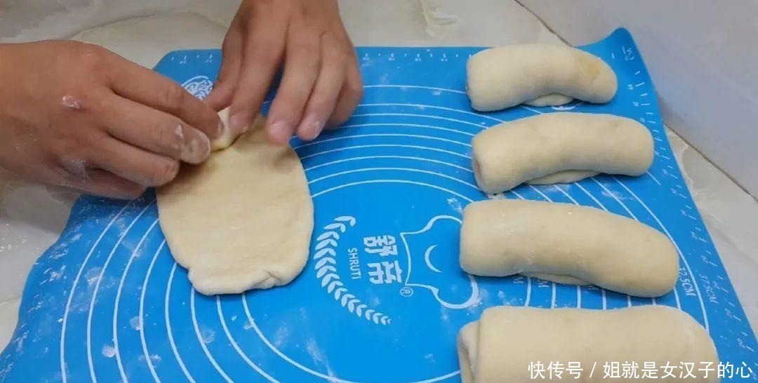 面团|爱吃烧饼的要收藏了,开水一烫,个个松软香甜,学会都能开店了