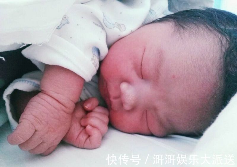 脊柱|1岁内的宝宝,入睡不可用这两种方式,造成的伤害会伴随一生