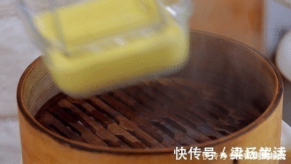 南瓜糕|无油无糖不发酵,儿子却抱着不想撒手一搅一蒸就出锅,太简单