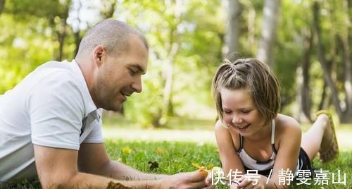 手机|毁掉孩子的“手机依赖症”,或许是家长“传授”,四步教你摆脱