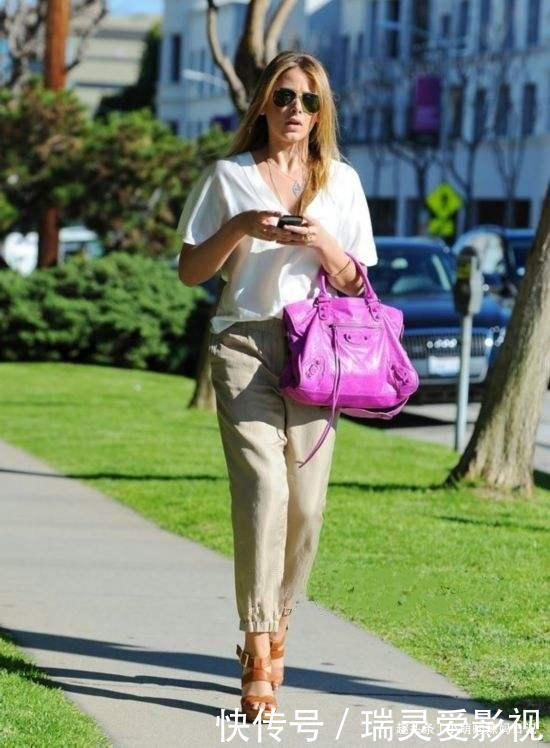 女人外出时,这3种包包要尽量少背,尤其第1种,容易显得没档次!