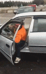 |搞笑GIF:你永远都不知道你的逗比小伙伴自己一个人的时候是什么样的!