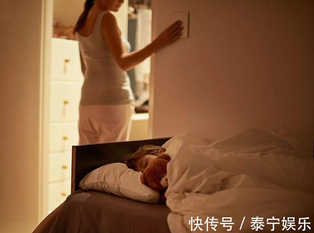 激素分泌|“卡点睡眠”能长高,8点9点都并非最佳时间,睡对了不愁长个