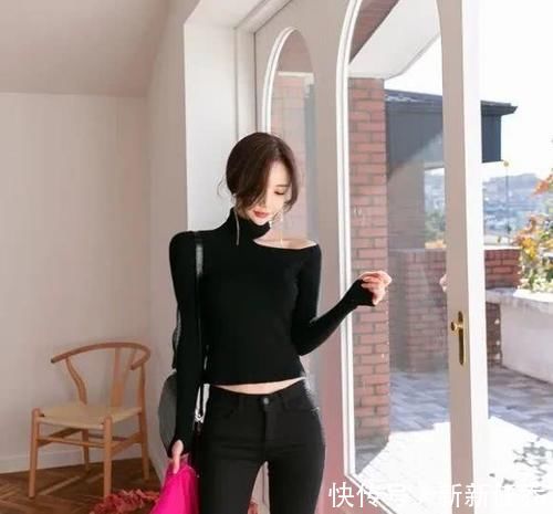 孙允珠|美女穿搭：幻彩玫红镂空时尚小西装，身姿更加线条