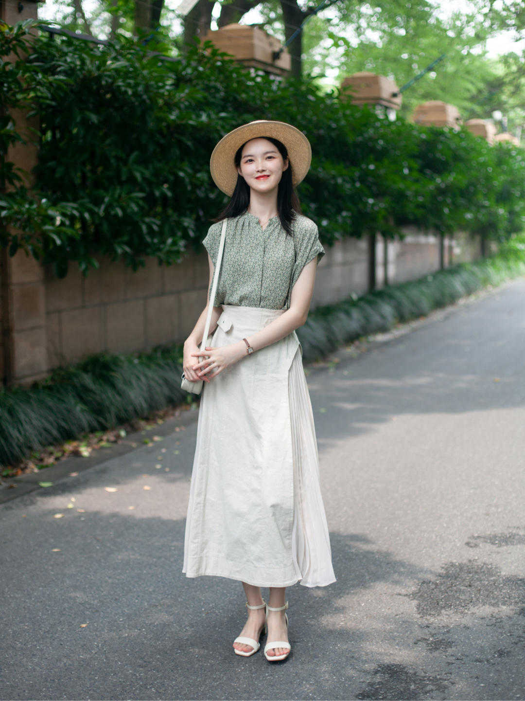穿搭 穿来穿去,还是简约温柔的“气质穿搭”更日常,清新自然又温柔