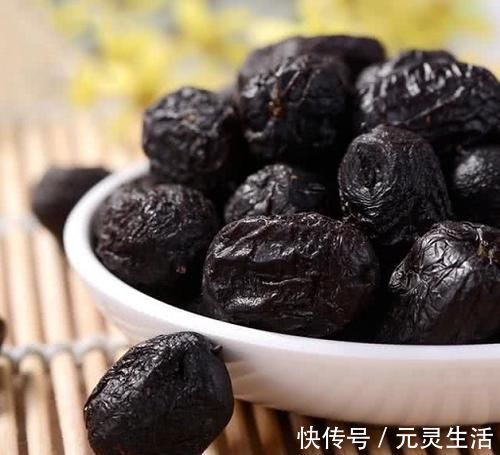 乌黑|少白头越来越多，常吃几种食物，白头发慢慢变乌黑