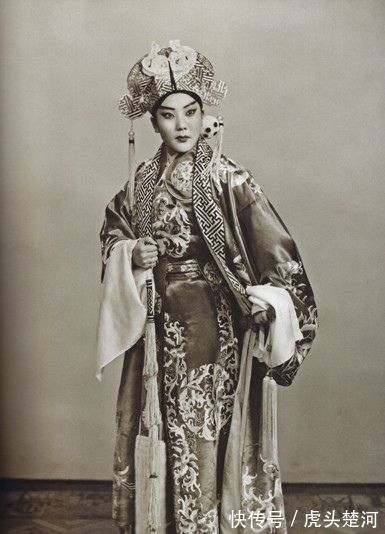 童芷苓&京剧名家赵燕侠能不能被称作“大师”,赵老与童芷苓等人相比如何