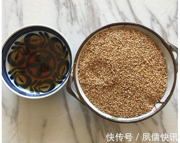 想吃|想吃芝麻酱不用买,5块钱自制1大瓶,纯正无添加,做法还简单