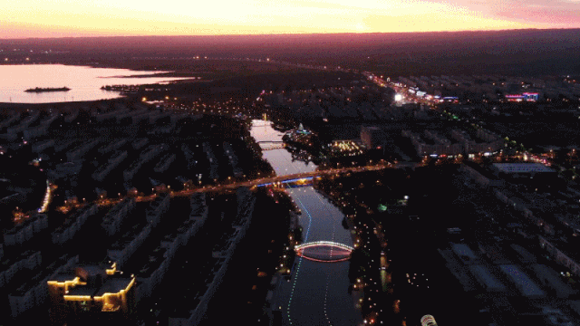 迷路|克拉玛依河，扎“沙漠美人”腰部的绿色绸带