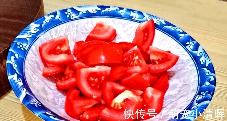 砂锅|年夜饭上,不管有钱没钱,都要给家人吃这锅肉,寓意:牛气冲天