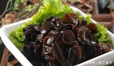 黑木耳和此物一起配，排毒去污，保養(yǎng)子宮，不想大肚子鼓鼓可試試