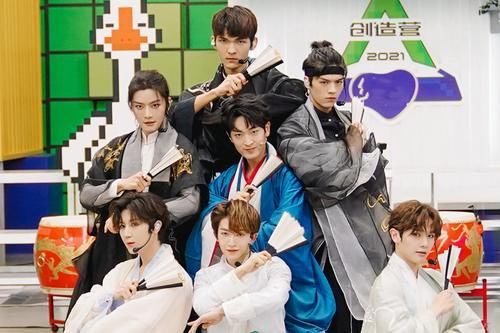 《创4》热度登顶第一，全面碾压《青3》，网友：全员喜剧人