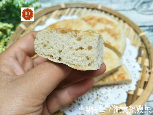 发面烙饼,我有妙招,既省油又暄软,外酥里嫩凉了不会硬!