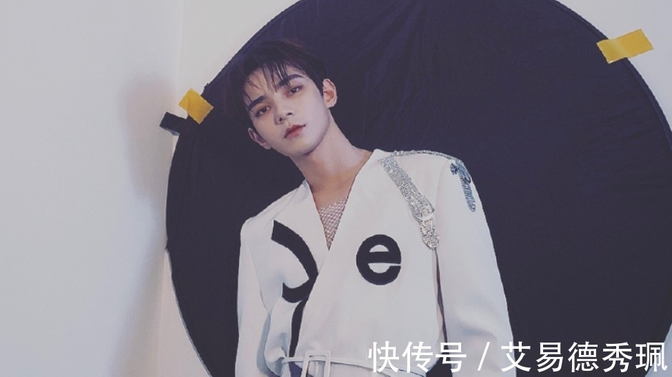 李誠儒|郭敬明給何昶希發S卡,是出自自己的原因,還是因為什么