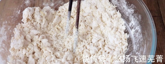 鸡蛋手擀面怎么做教你一招,面条爽滑筋道,吃着真过瘾!