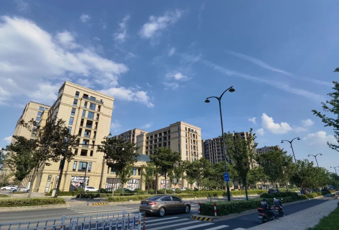 中介|“六万人摇”跌落神坛!西溪公馆“试水”3个月 成交价在未来科技城垫底