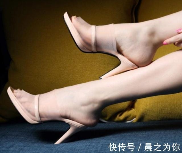 鞋带 一双美丽的细跟鞋带来自信和美感,陪你欣赏沿途的风景!