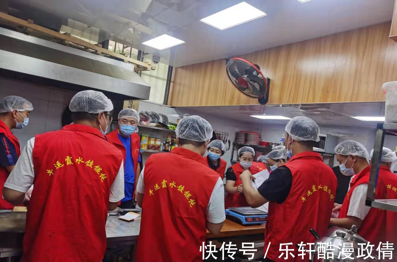 15年水饺店老板娘教你怎么煮饺子