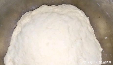 皮薄|做馅饼和面，用上这1招，皮薄香软还不易露馅，放凉照样柔软不硬