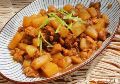 人到中年，常吃三种食物，杀菌排毒，养护血管，增强抵抗力