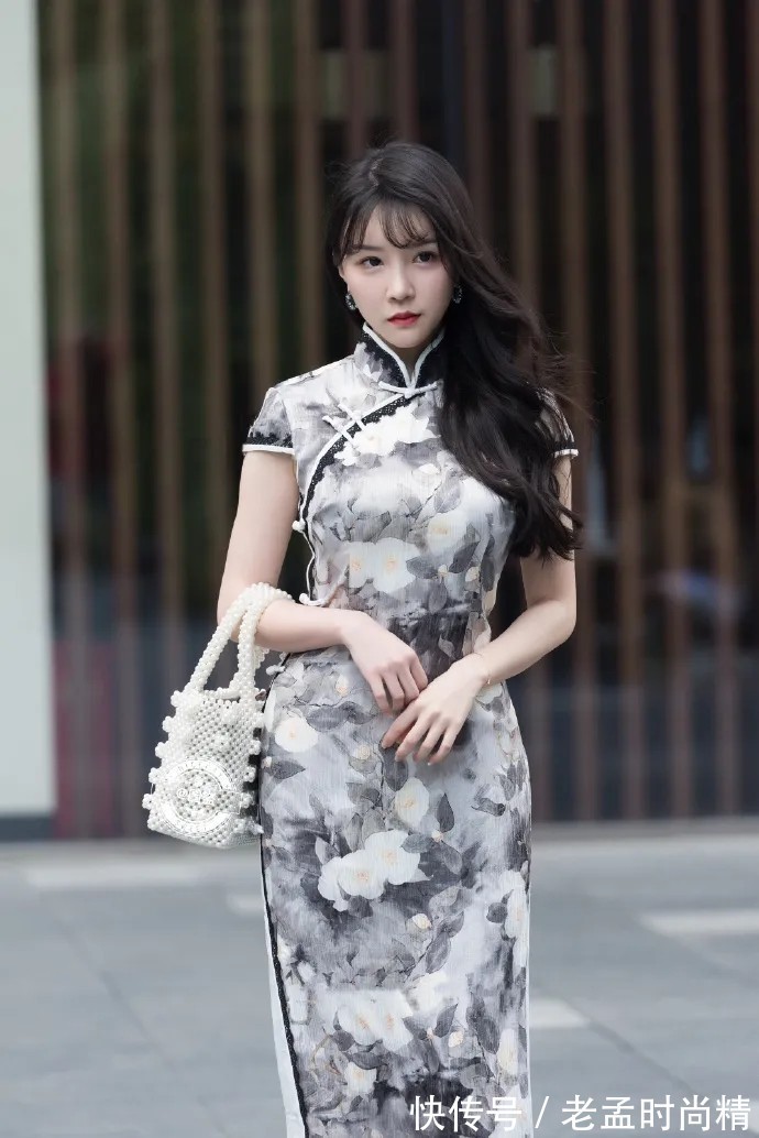 高级|高级洒脱增添气质的穿法,温柔端庄相当出彩,有一种清新自然的美