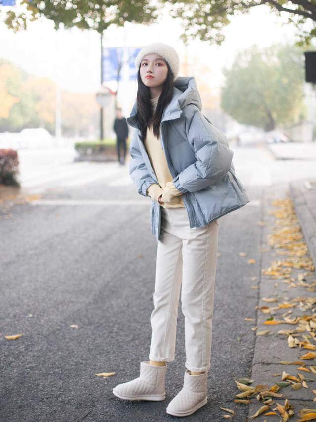 搭配|冬季羽绒服就该这样穿,不露脖子也不露腿,既实用又保暖,超好看