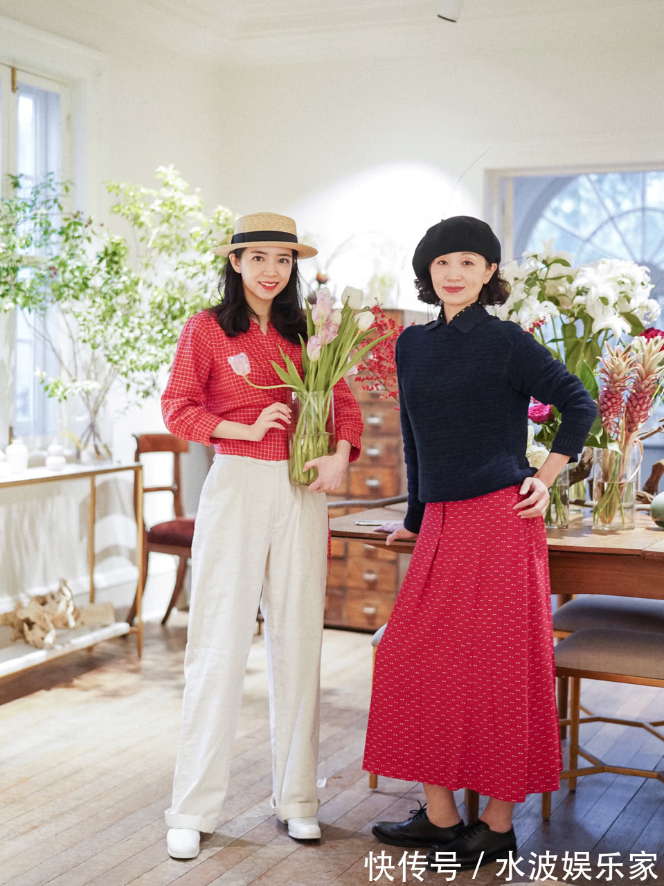 中长裙 女人尽量不要高跟鞋配大衣,现在流行这样穿,有种别样的美