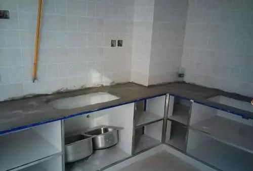 家庭|厨房橱柜背后要不要贴瓷砖？大部分家庭都做错了！