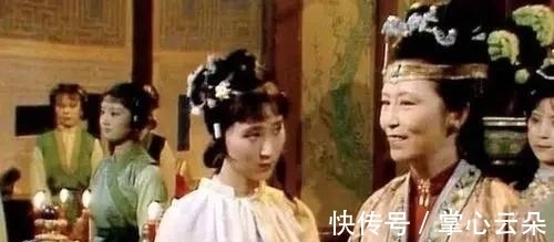 宝玉@王熙凤就在旁边,贾母为什么偏要安排王夫人为黛玉换窗纱?