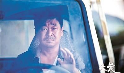 王景春：当过电焊工，做过售货员，演戏22年4座影帝，一生坎坷又传奇