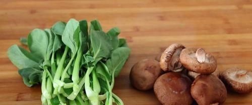 紫菜|雌激素“快干枯”的女人,身体有什么迹象?6种食物不妨多吃一点