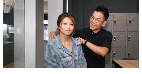 靠综艺翻红的林晓峰,出道很早事业平平,感情更是一地鸡毛!