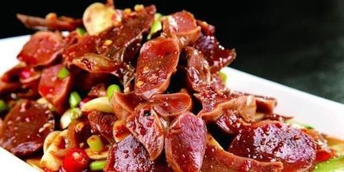 人到中年想长寿,坚持食用三种美食,疏通血管降压减脂,好处多多