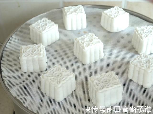 这才是冬瓜最好吃做法,不炒菜不炖汤,晶莹剔透,筋道好吃有嚼劲