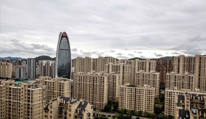 云雾满山飘泉城|云雾满山飘泉城美景一幅好画