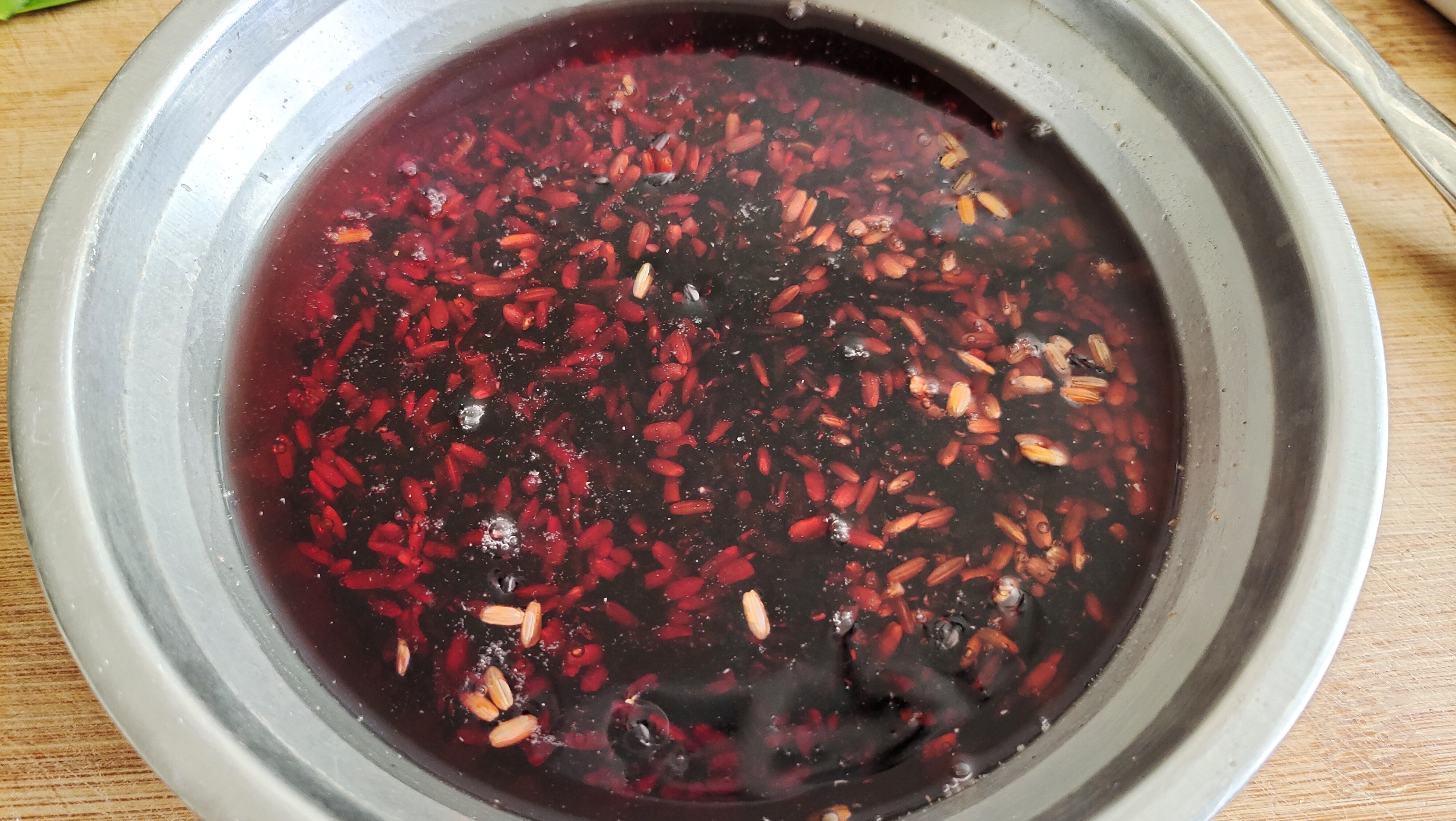 煮米饭时，再多加这“3样”，营养全面，味道更香，吃了更扛饿