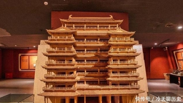 中年|专家根据一幅古画,发现乐山大佛在明朝之前,曾有一座雄伟的佛阁