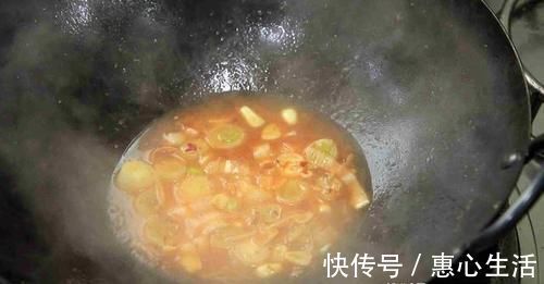 厨师长教你“宫保鸡丁”又嫩又滑技巧，学会了不用出门在家就能做