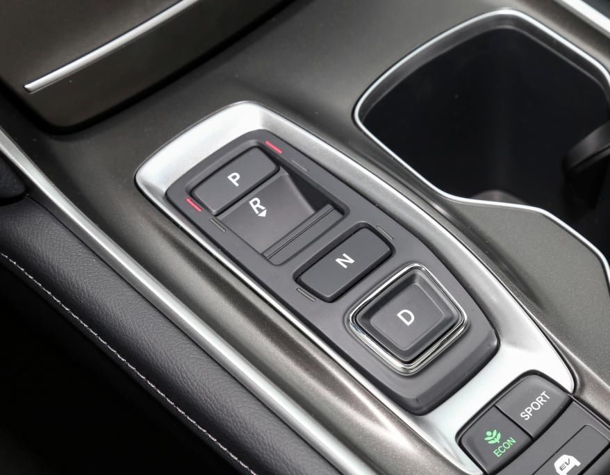 本田雅阁|限量版“本田雅阁”来了!长近4米9配轿跑车身,油耗4.4L,还带双独悬