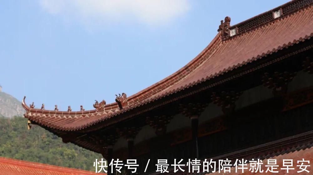 梁歪@风水先生告诫孙子:“前门不点灯,后院不亮堂”,究竟啥意思?