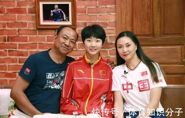 排球|被八一队抛弃,后又被郎平选中,她是怎样成为女排最强副攻的呢