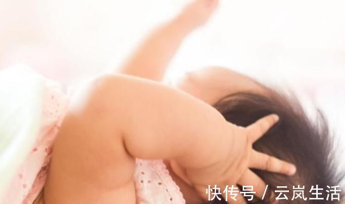 信号|孩子经常做“抓耳”动作，是在向妈妈释放“信号”，家长要接收到