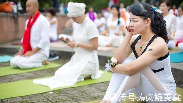 女性|女性45歲后，多吃3種堿性食物，養成3個好習慣，雌激素越來越穩定